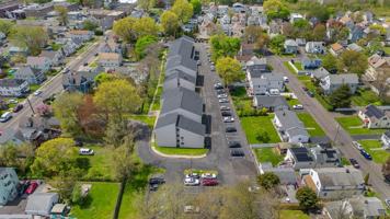 featured image of 446 Hollister St