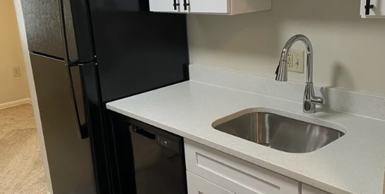 4511 Colony Ct - Photo 4 of 37