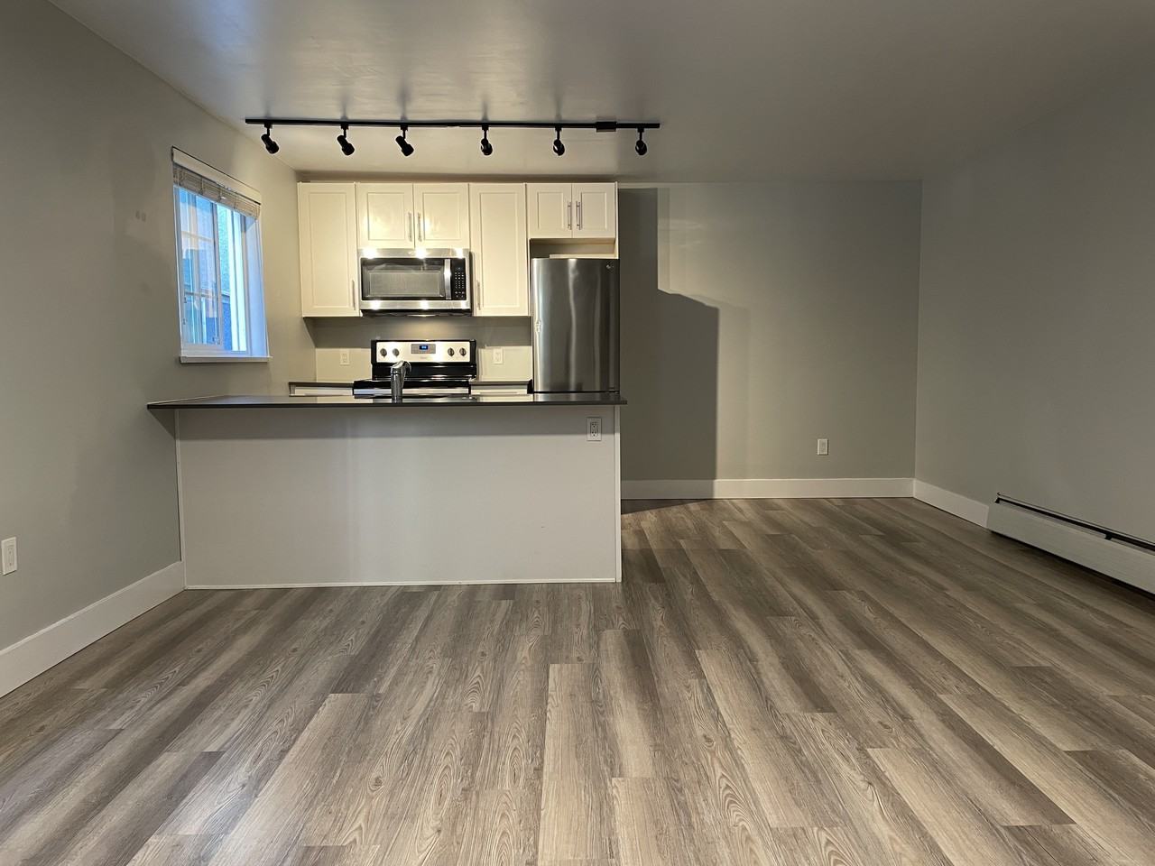 129 Agnes St #205 - Photo 2 of 12