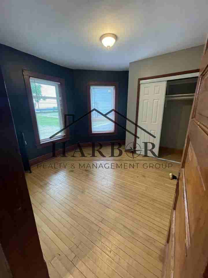 24 W Main St - Photo 7 of 9