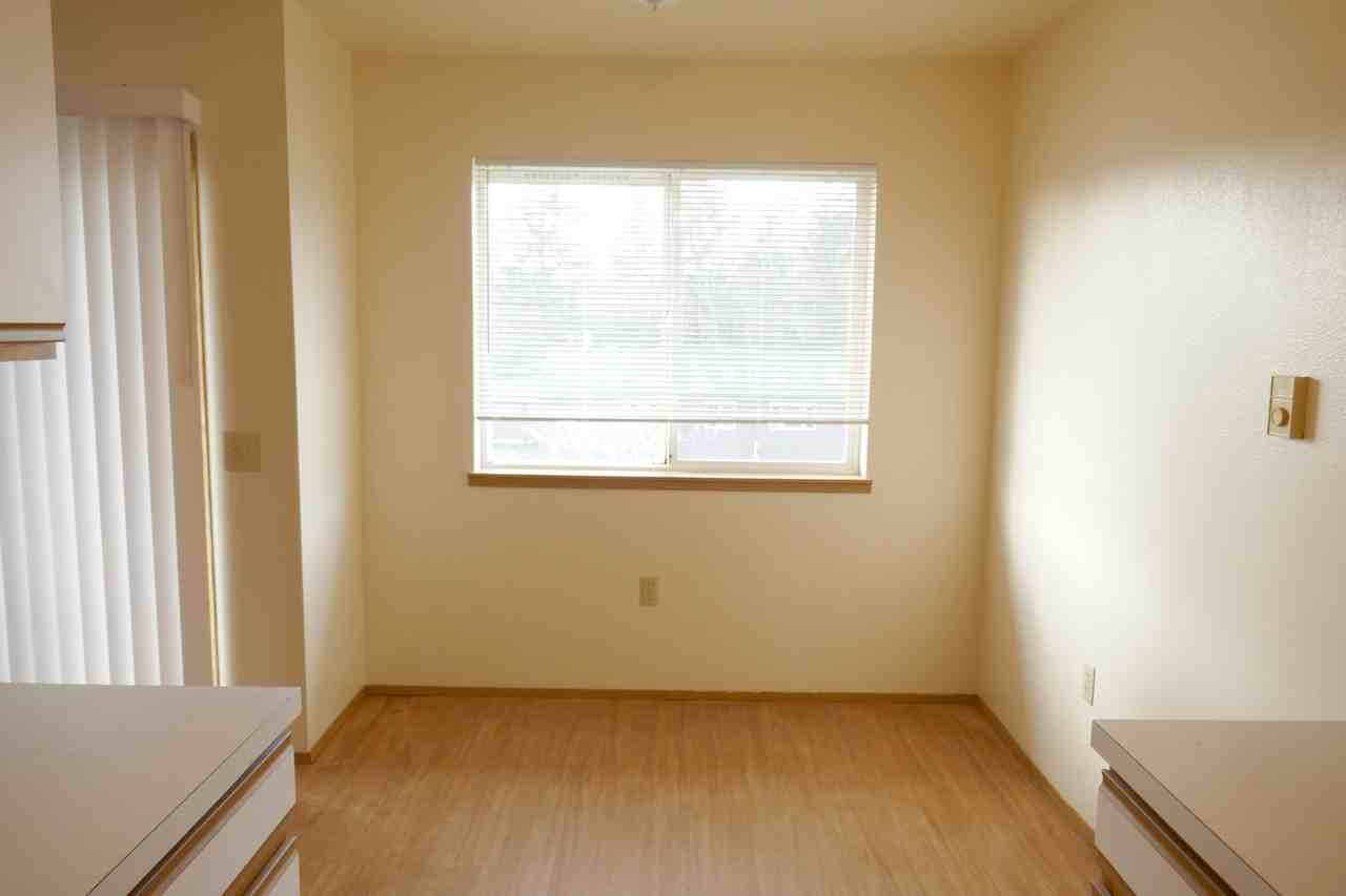 516 Jetty St - Photo 5 of 11