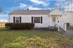 featured image of 2306 N Farmer Ave