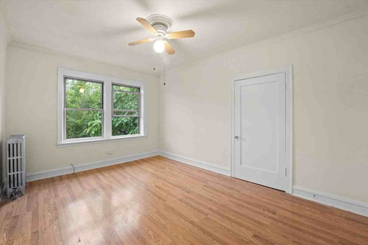 2536 Sawyer LLC - Photo 4 of 26