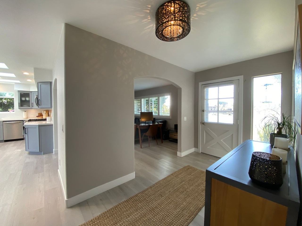 2415 Stevens Cir - Photo 7 of 36
