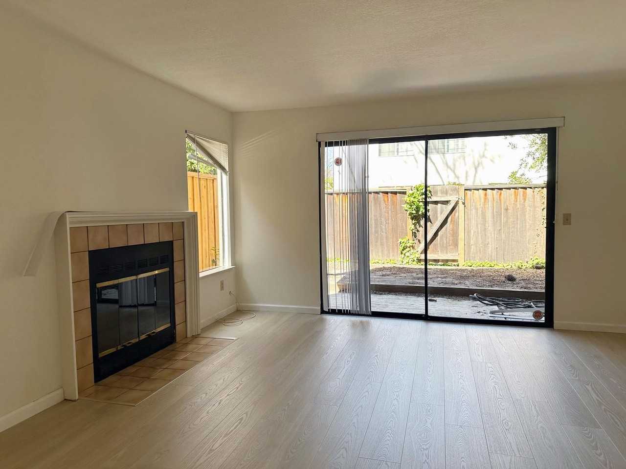 38747 Huntington Cir - Photo 2 of 11