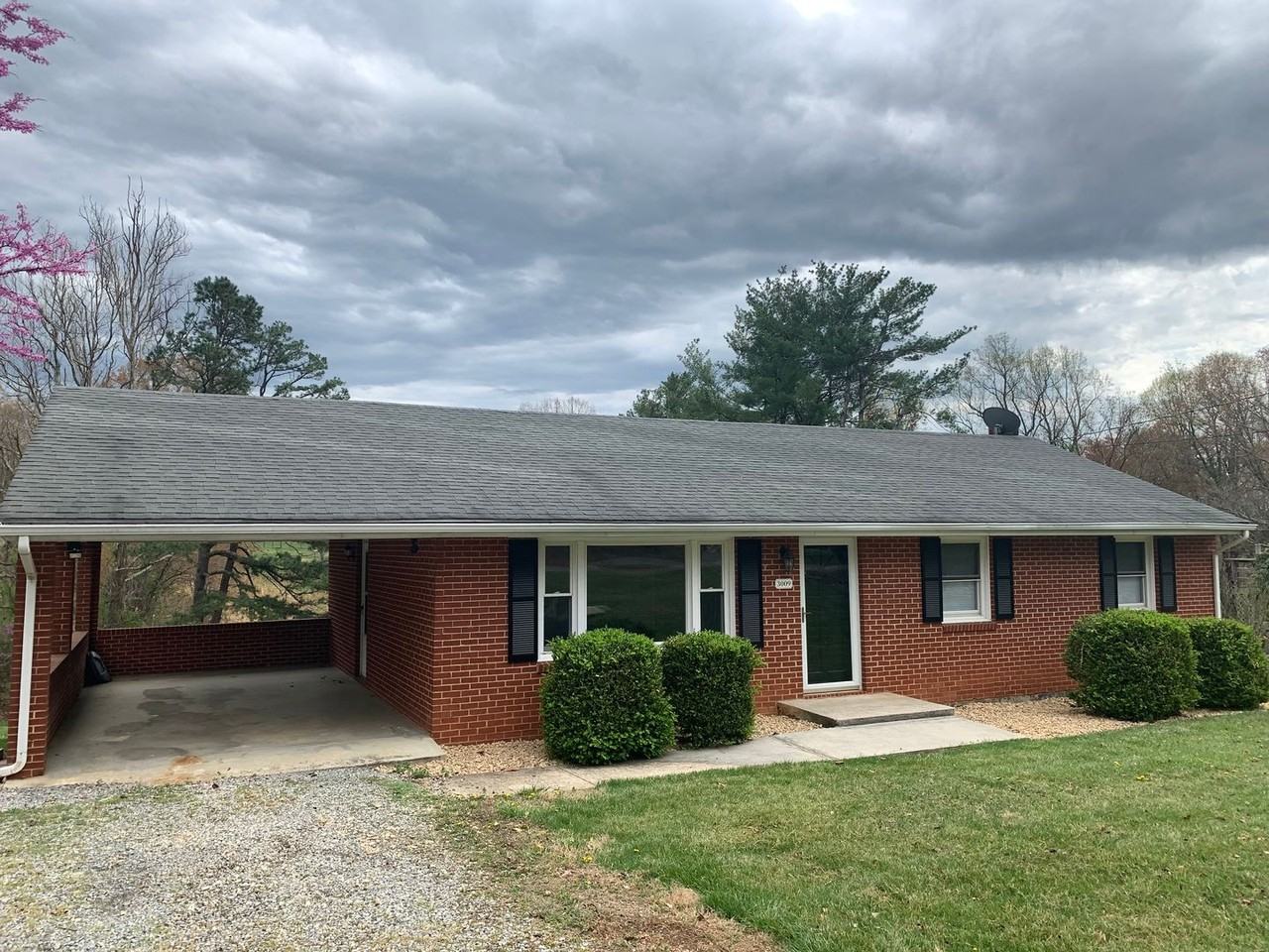 3009 Sleepy Ridge Dr - Photo 2 of 8