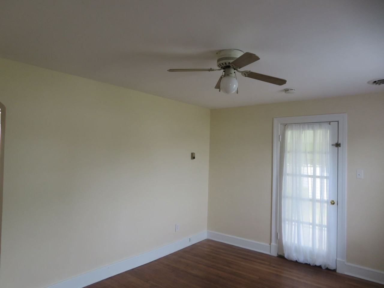 527 Riverview Rd - Photo 2 of 15