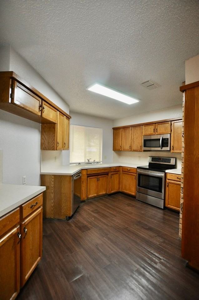103 Kenshire Ct - Photo 6 of 24