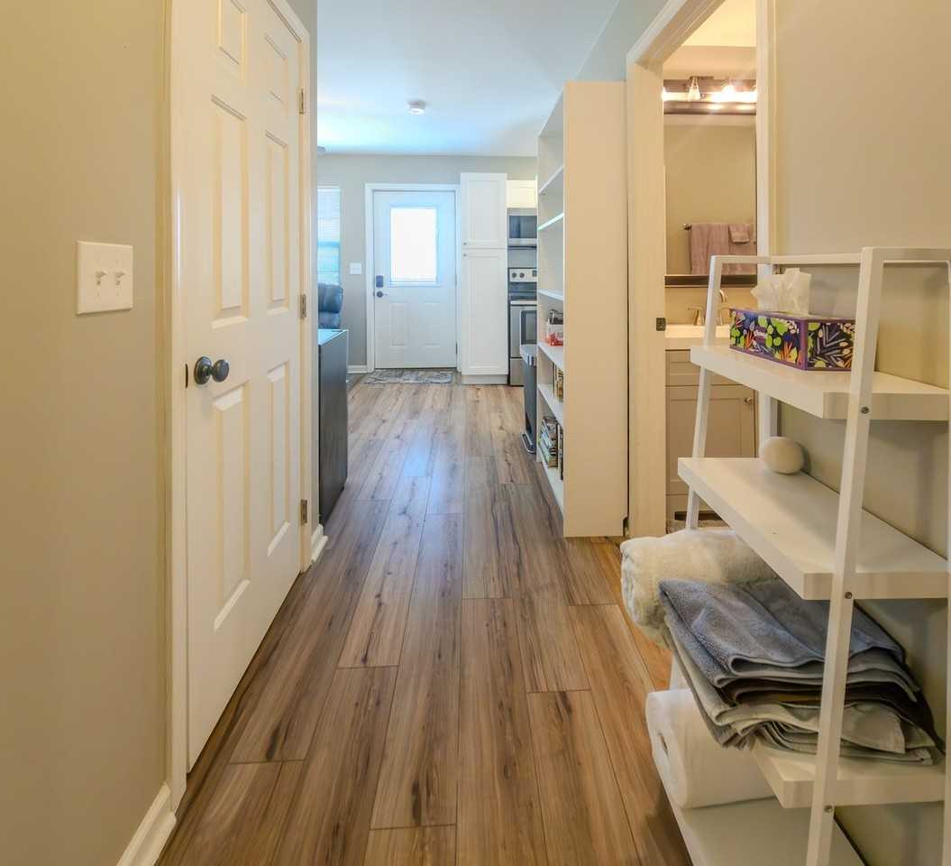 8805 Farmington Dr - Photo 7 of 15