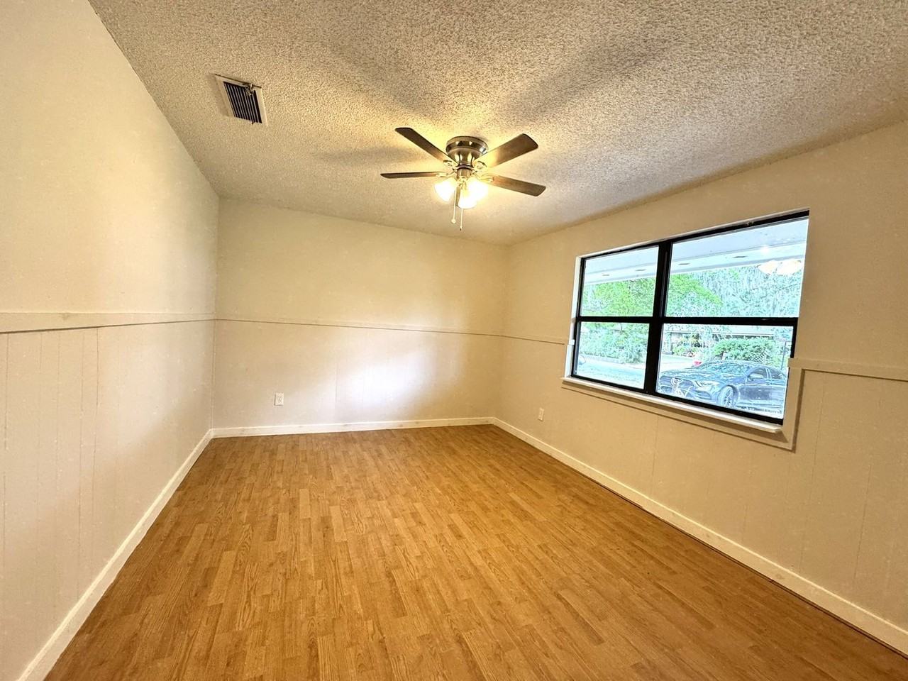 119 Arden Dr - Photo 3 of 16