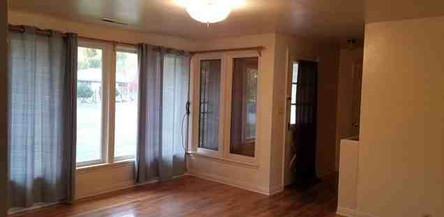 4607 Clinton Ave - Photo 3 of 7