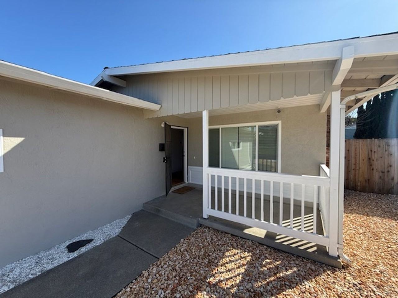 619 Vaqueros Ave - Photo 3 of 32