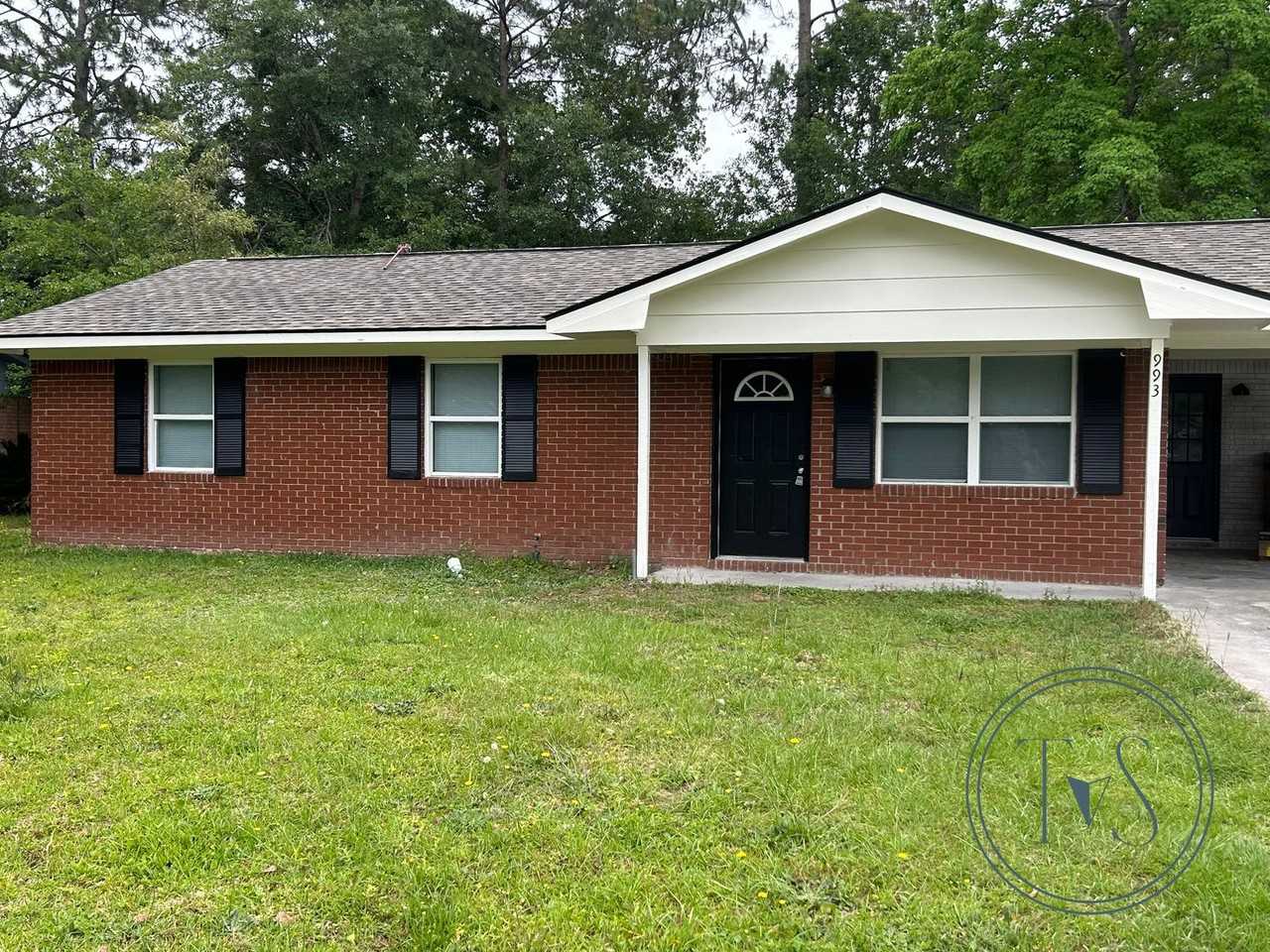993 White Cir - Photo 2 of 11