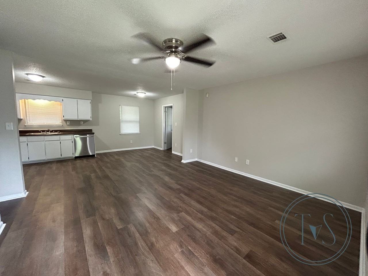 993 White Cir - Photo 3 of 11