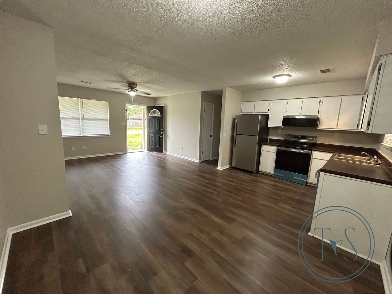 993 White Cir - Photo 4 of 11