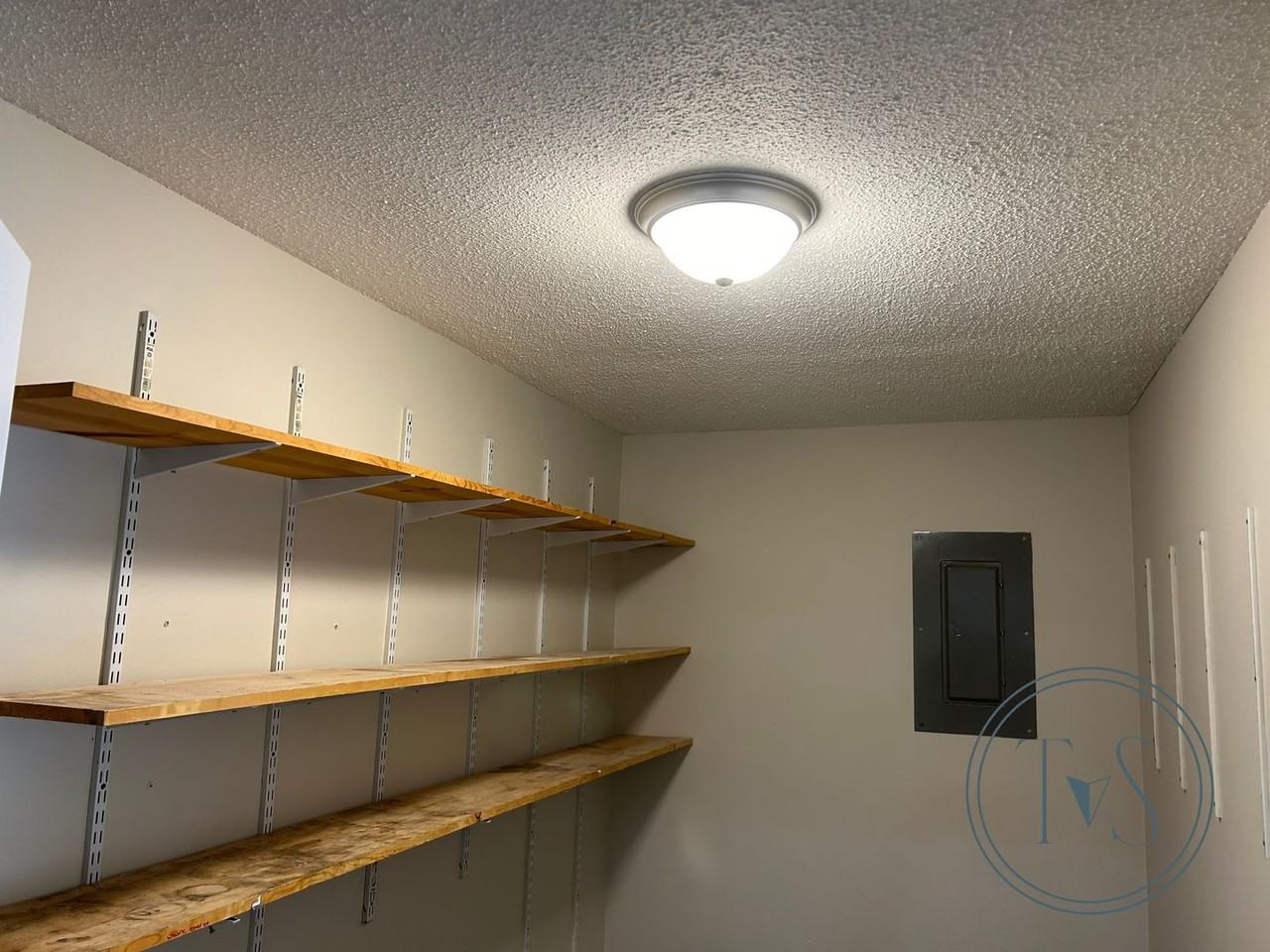 993 White Cir - Photo 6 of 11