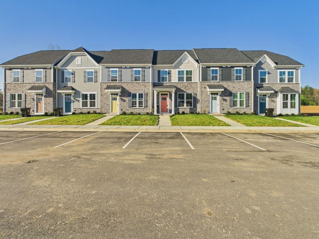 2045 Orange Blossom Ln - Photo 3 of 31