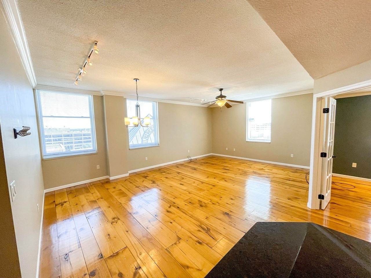 128 N 13th St - Photo 2 of 27