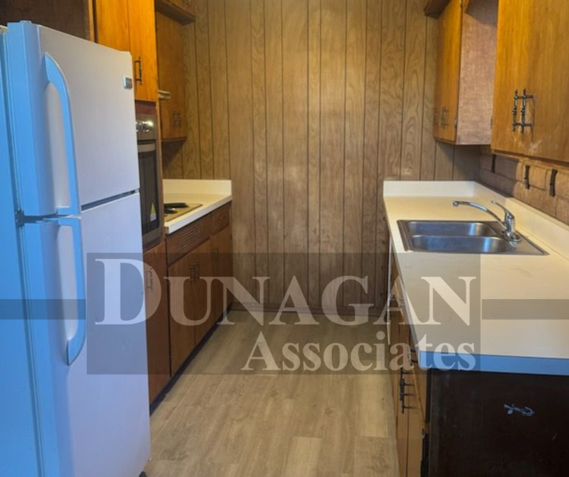 701 N. Mesa St - Photo 2 of 4