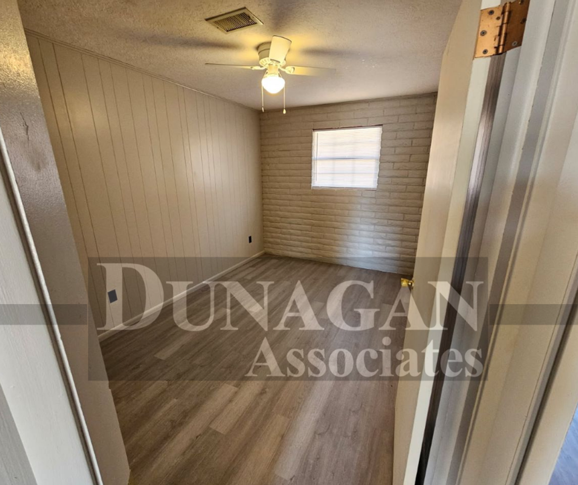 701 N. Mesa St - Photo 3 of 4