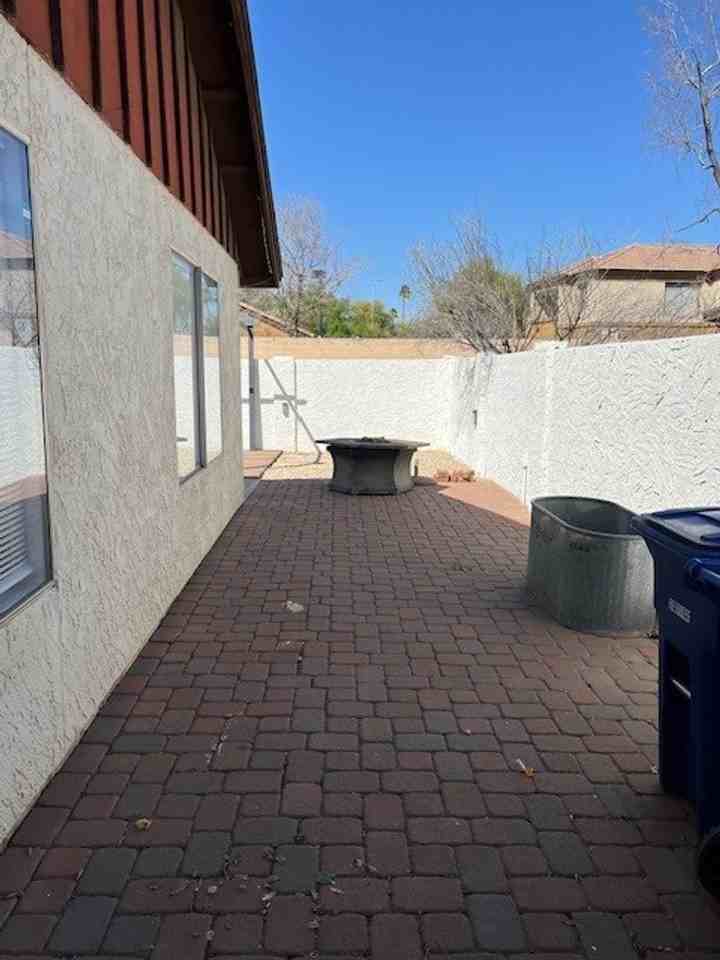 1442 East Palmdale Drive - Photo 4 of 18