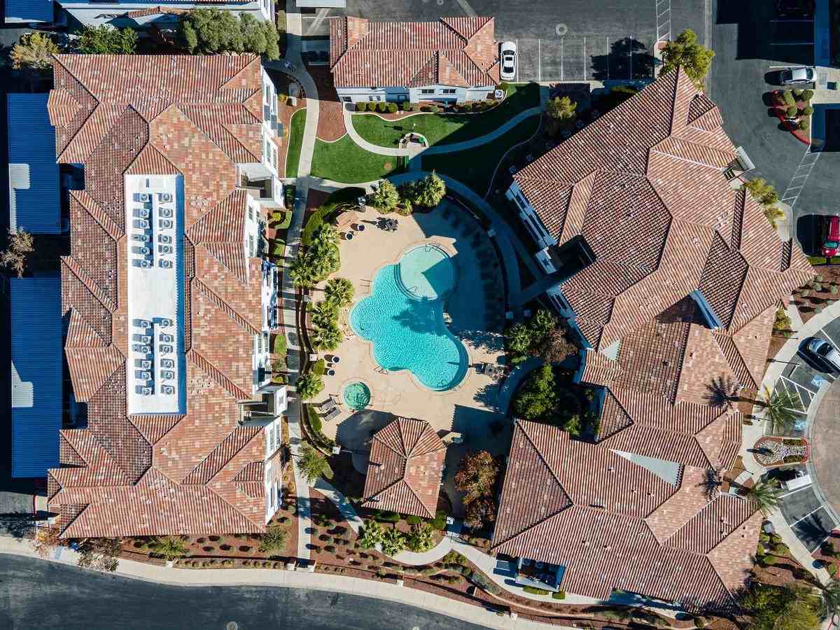 210 Quest Park St - Photo 2 of 4