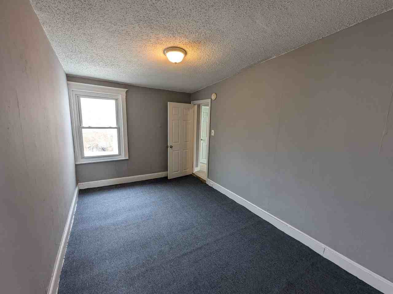 1629 W Juniata St - Photo 3 of 16