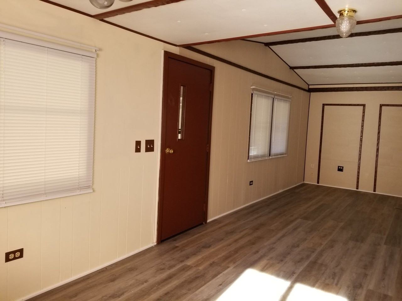 11884 S Mountain Rd - Photo 3 of 24