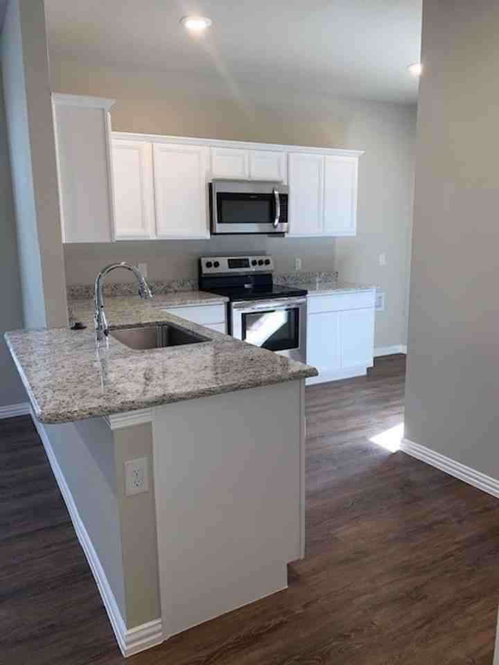 1256 Trailside Dr - Photo 4 of 12