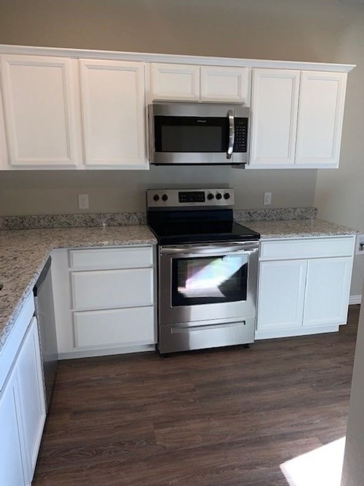 1256 Trailside Dr - Photo 6 of 12