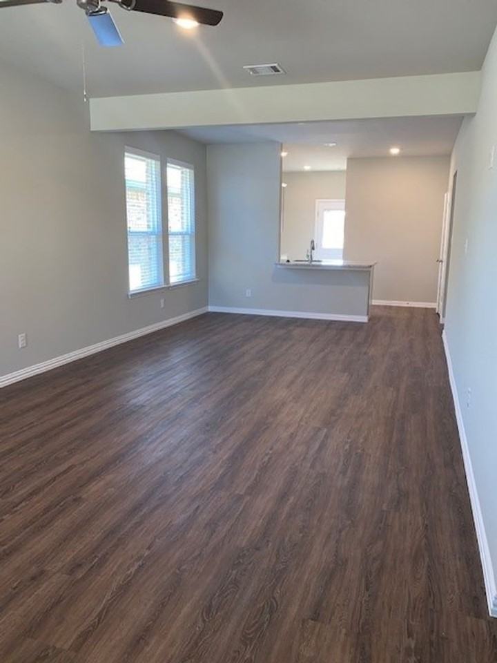 1256 Trailside Dr - Photo 7 of 12
