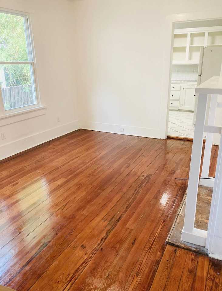 830 Ida St - Photo 3 of 11