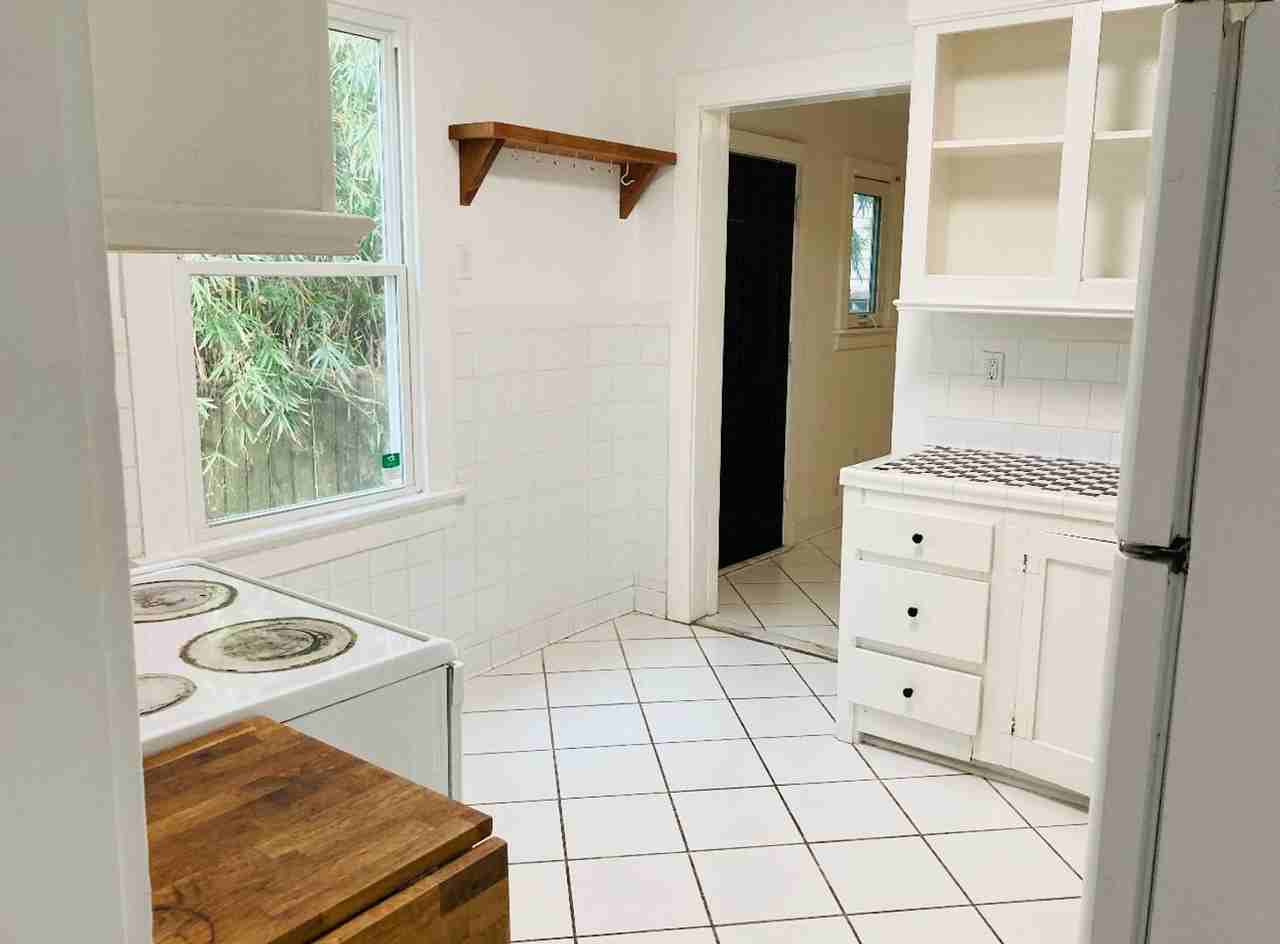 830 Ida St - Photo 7 of 11