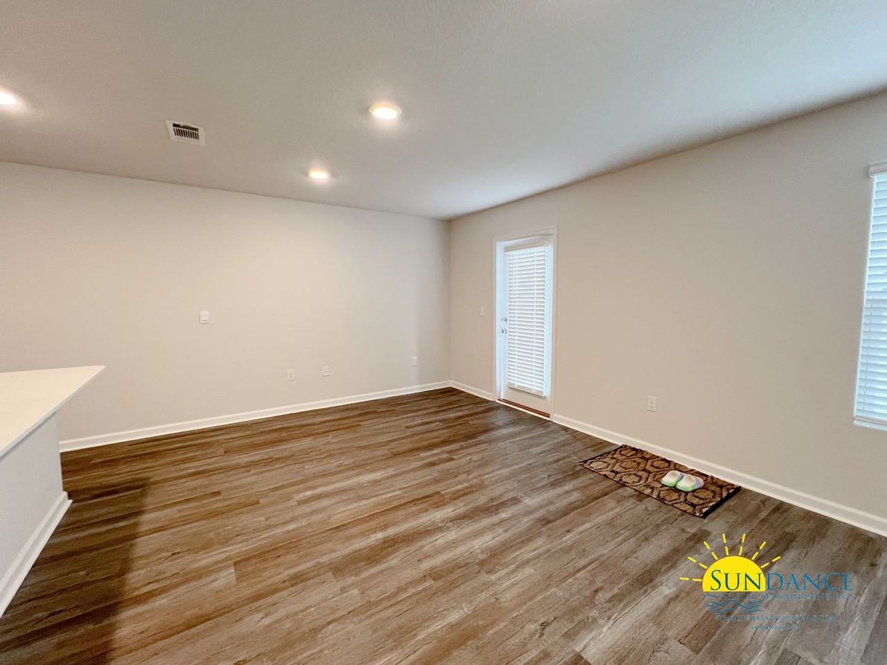 4740 Airmen Drive - Photo 7 of 31