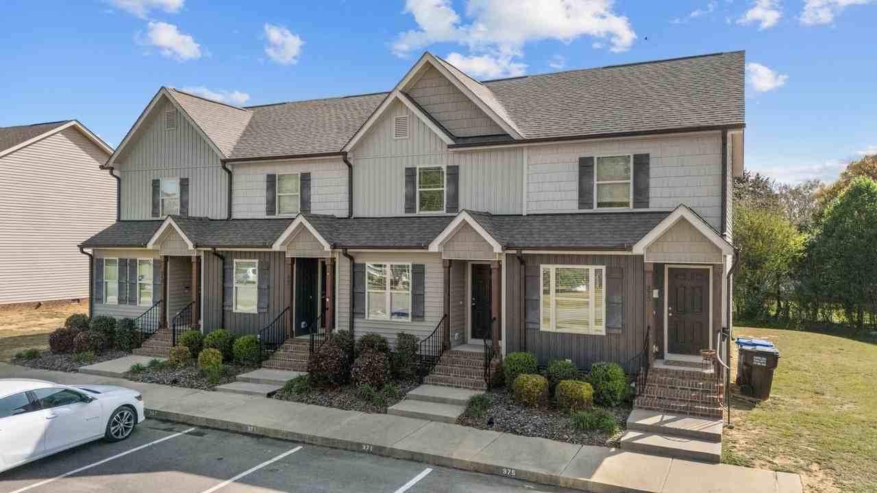 371 S Church St - Photo 3 of 33