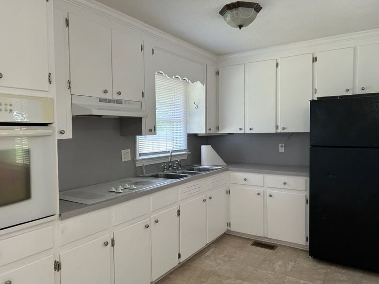 5378 Neuse Rd - Photo 2 of 12