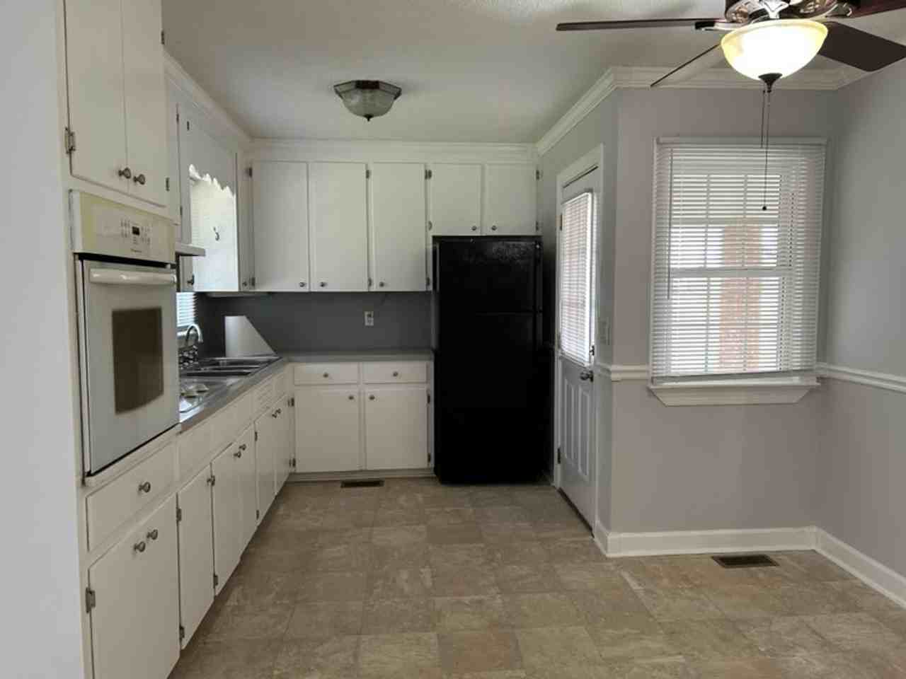 5378 Neuse Rd - Photo 3 of 12