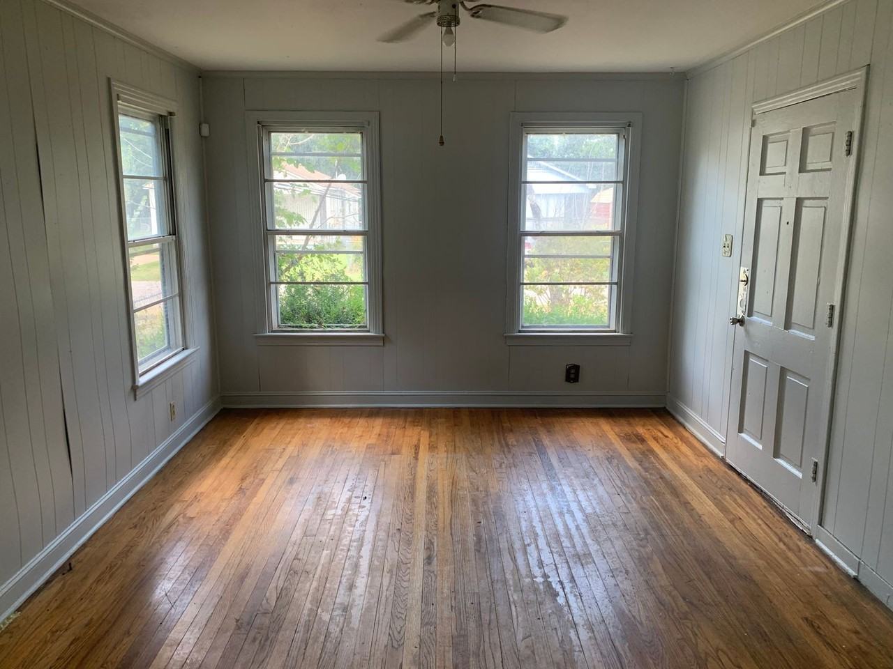 312 Kelly St - Photo 3 of 8