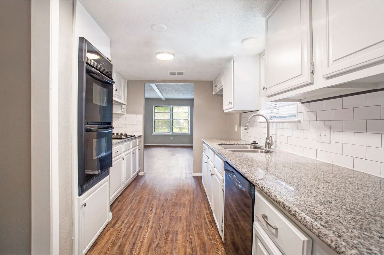 11302 Verlaine Dr - Photo 2 of 20