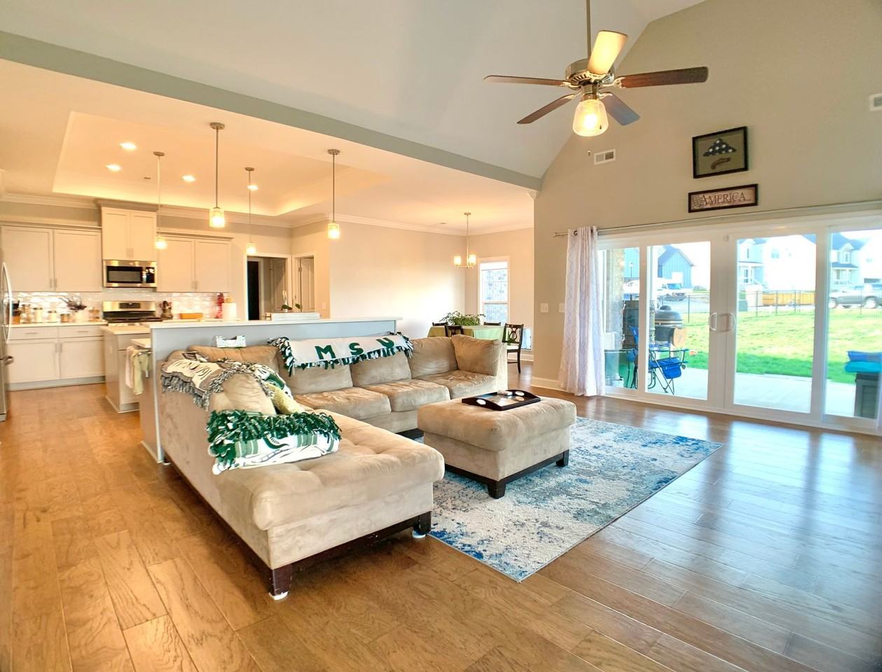 585 Dexter Dr - Photo 7 of 43