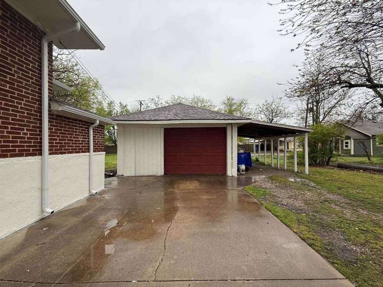 512 E Gray St - Photo 2 of 20