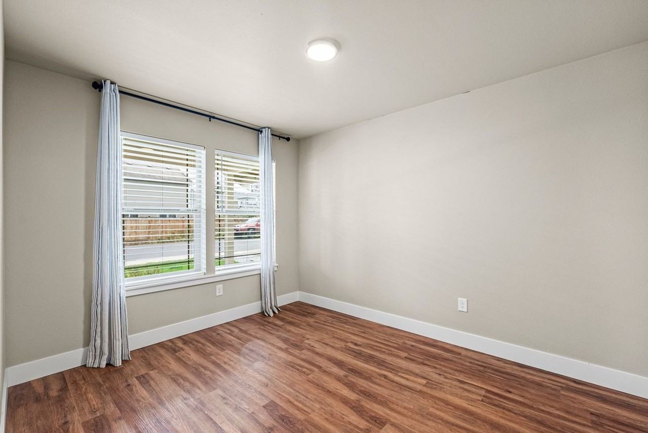 9106 E Sherwood St - Photo 6 of 45