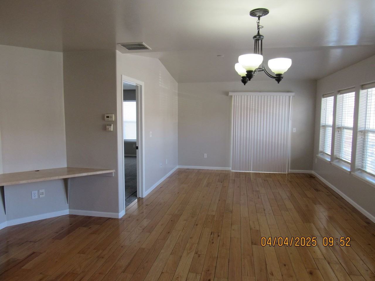 103 E Cathedral Ct - Photo 2 of 20