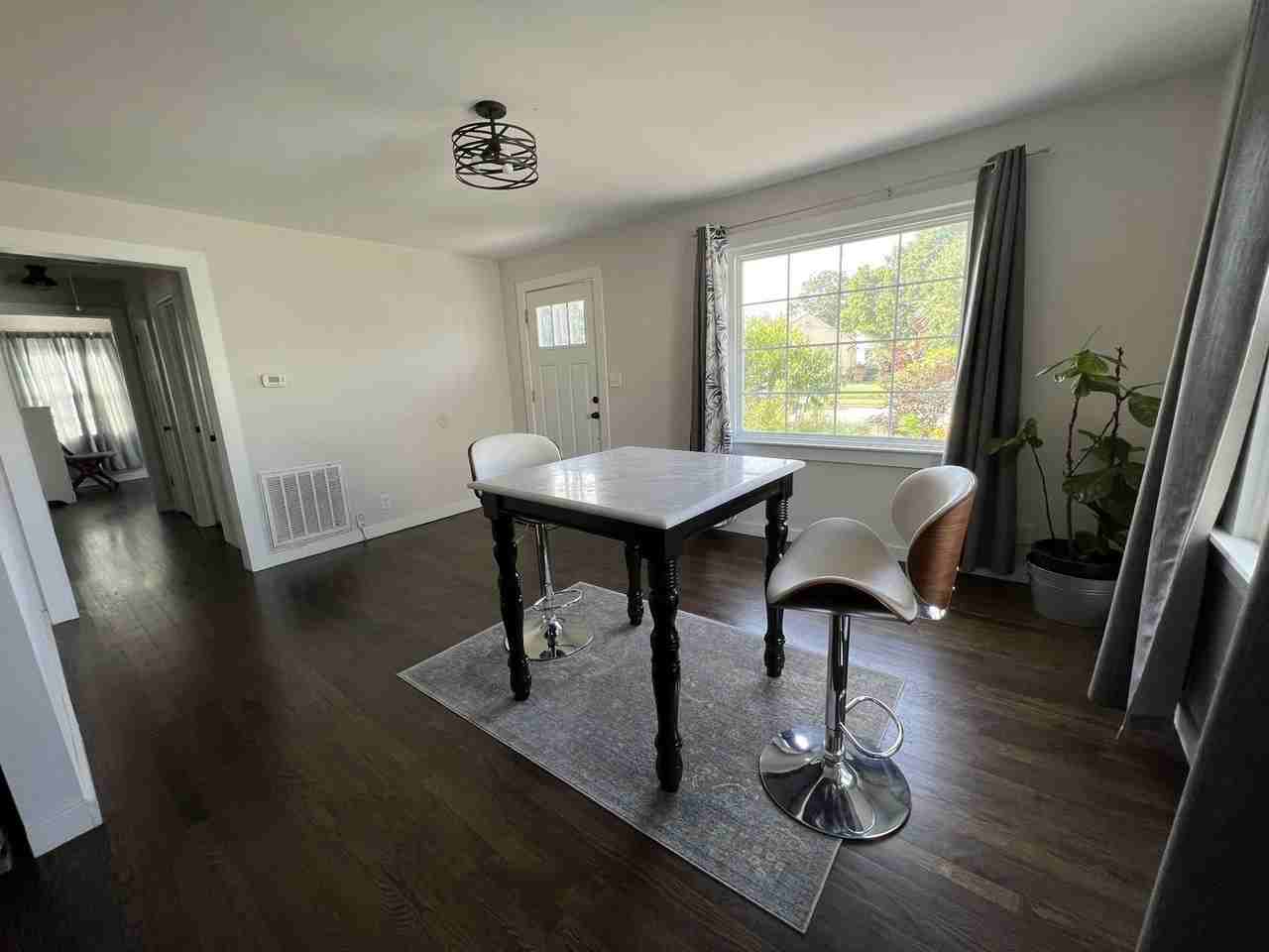 2305 Underwood St - Photo 2 of 11