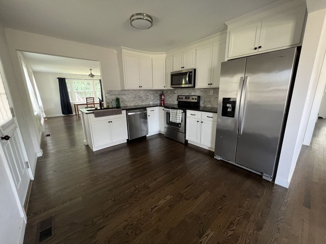 2305 Underwood St - Photo 3 of 11