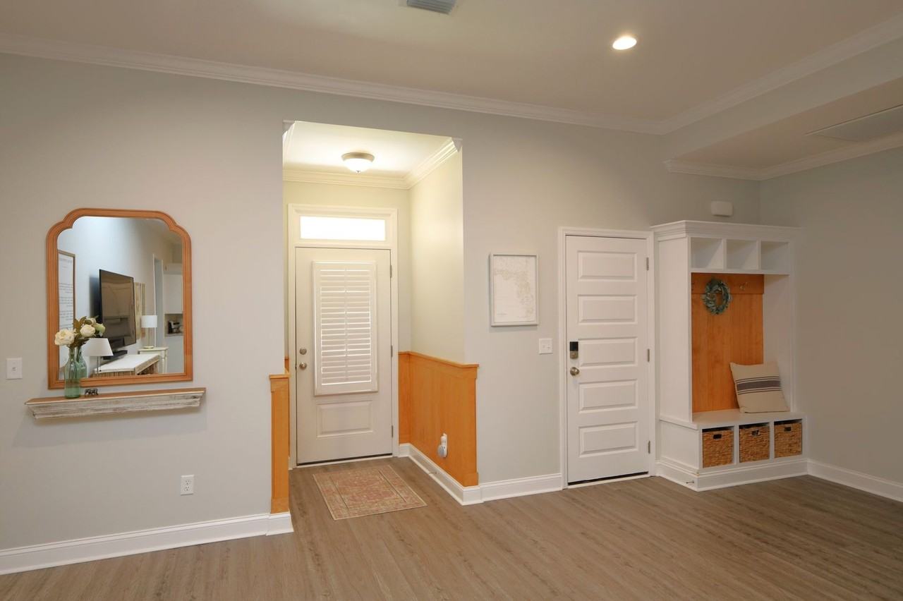 3916 Bettys Pl - Photo 2 of 15