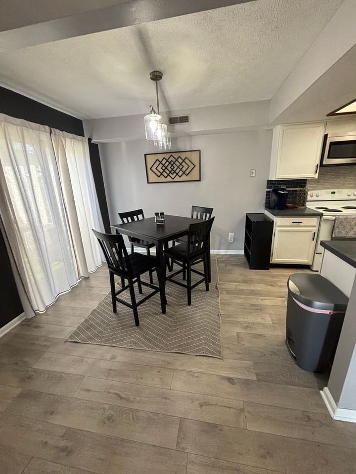 1494 Sanzon Dr - Photo 7 of 14