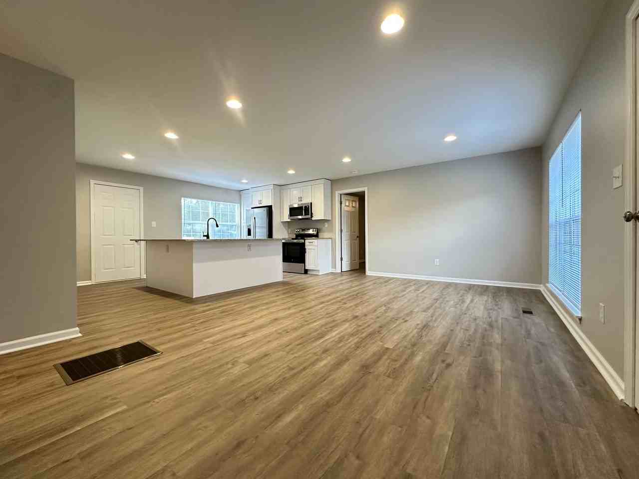 436 Mcginnis St - Photo 2 of 18