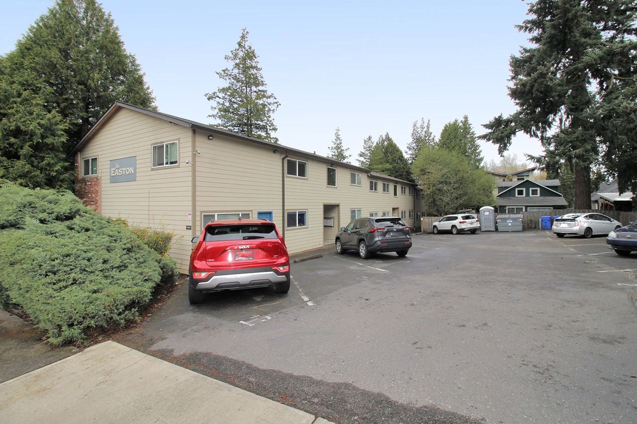 4204 - 4232 SE Cesar E Chavez Blvd - Photo 2 of 4