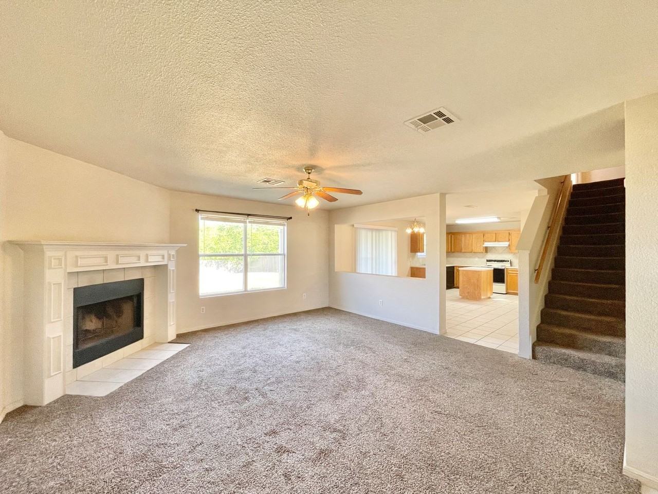 4008 Sunflower Dr - Photo 2 of 24